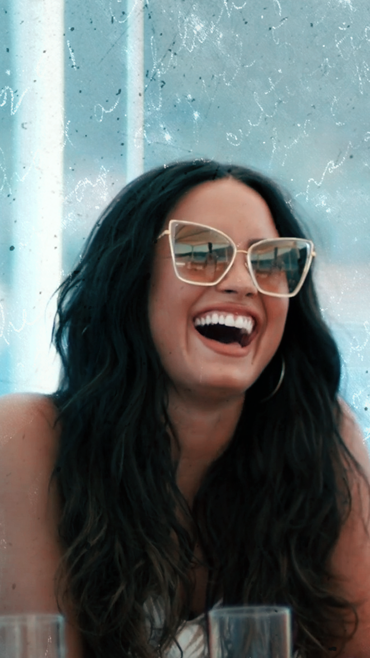 lovatoartedits:  requestlike or reblog if you save/usecredits to @lovatoart on twitter