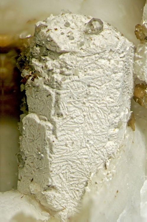 Rare Psm Petersenite-(Ce) Gobbinsite &amp; Analcime - Mont Saint Hilaire, Québec, CanadaThis has bee