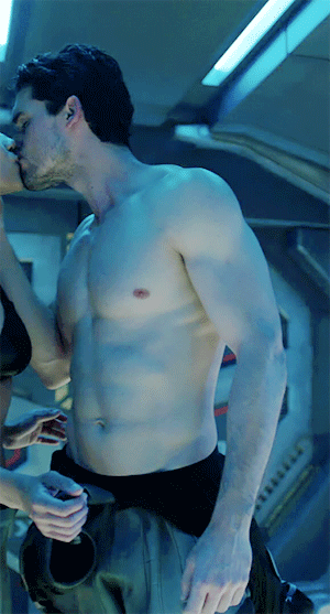 heydrichmuller:  Steven Strait for Syfy’s The Expanse 