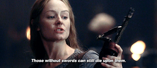 imfemalewarrior:elizabeths-banks:The Lord of the Rings: The Two Towers (2002) dir. Peter JacksonTake