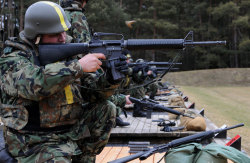 militaryarmament:  Bulgarian army soldiers