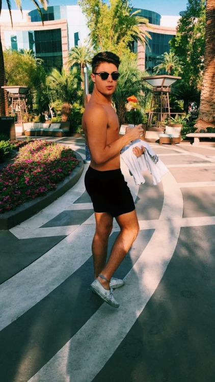 mattandjones: i’m a 1 trick pony☀️
