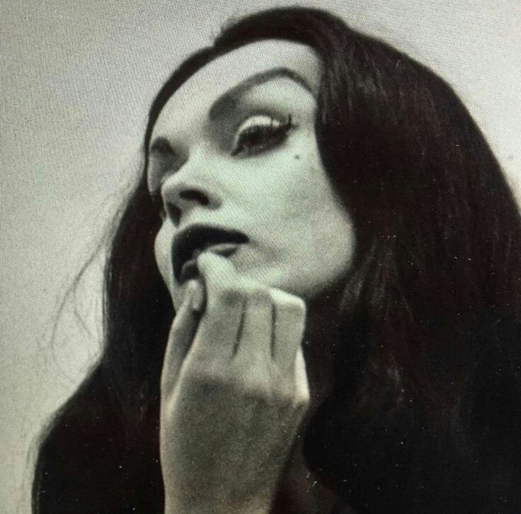 siuox:
“Vampira (Maila Nurmi)
”