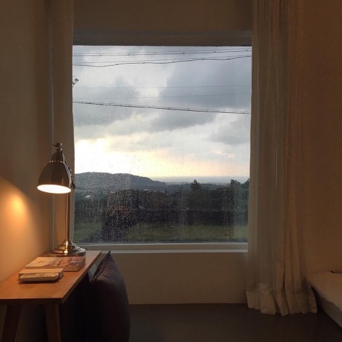 the-cozy-room:☼ coziest blog on tumblr ☼cosy rainy days 