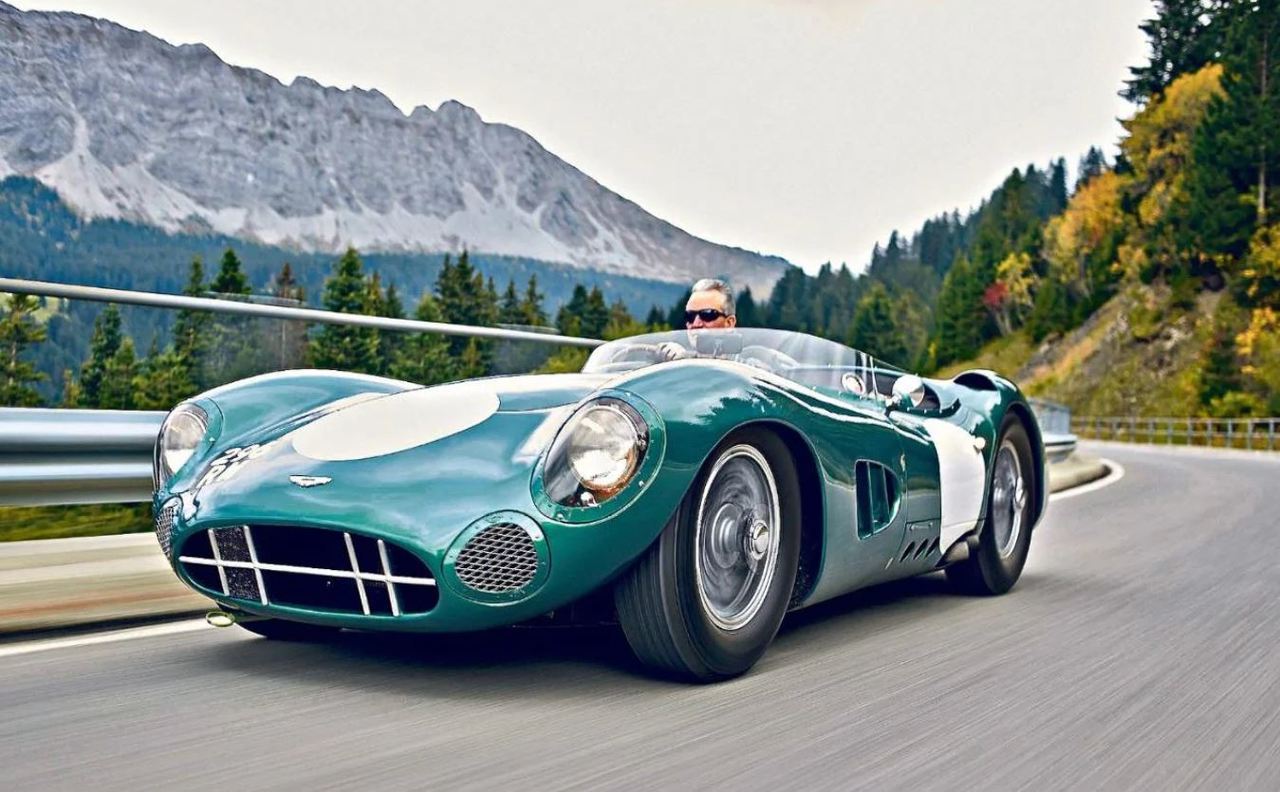 vintageclassiccars: The 1959 Aston Martin’s  DBR1, Le Mans 24 Hours winner.