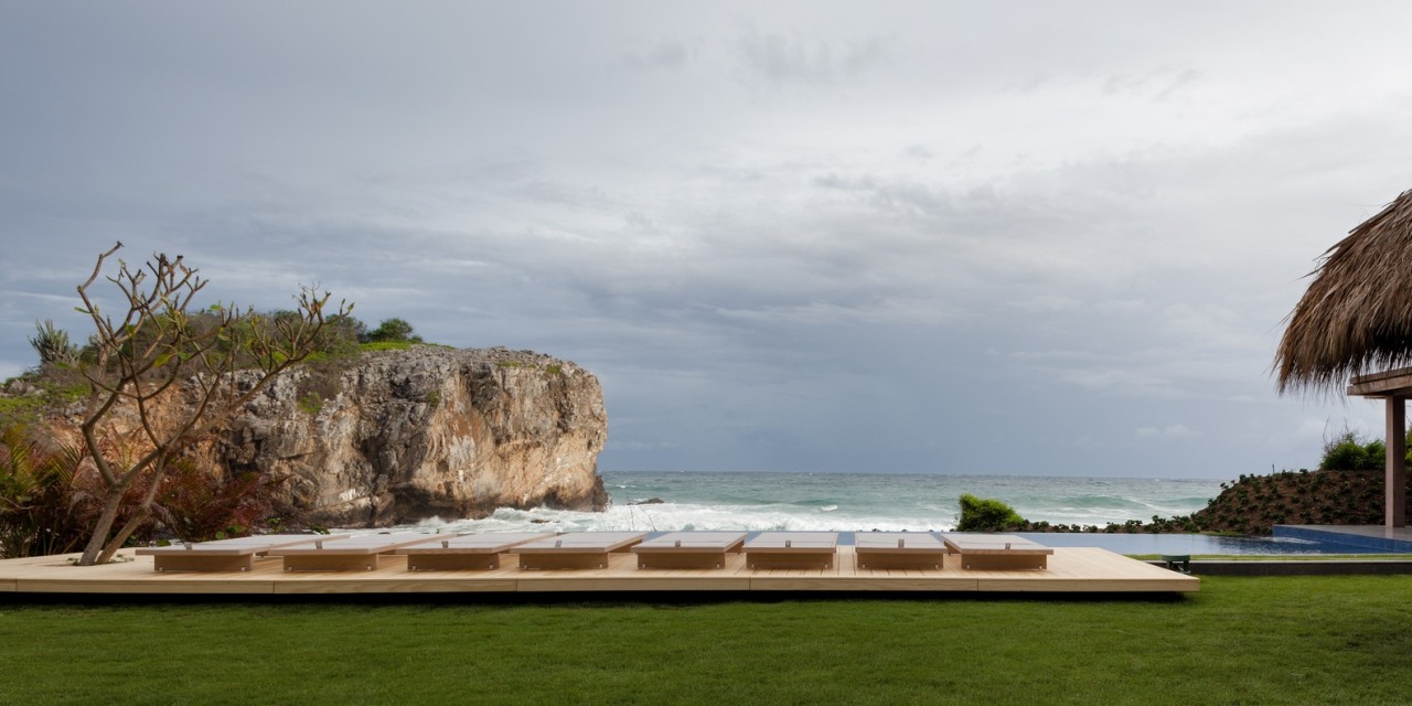 archatlas:  House on the Pacific Coast of México   Bernardi + Peschard arquitectura design