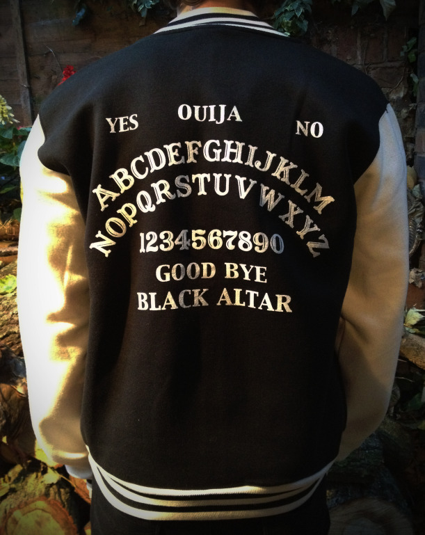 slideitinme:  So. One of my followers in the UK should buy this for me and then send