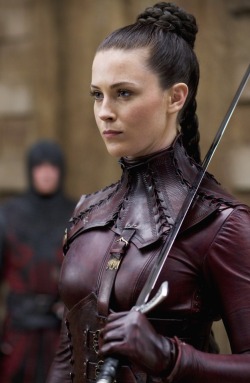 cisforcostumes:  Bridget Regan as Kahlan AmnellTV: Legend of the Seeker (2008-2010)Costumes by Jane Holland