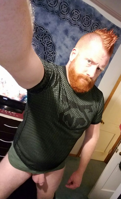 redfrenchslut:  hh175: theredknight10:  #me   🔥🔥🔥  Hommage du soir à my ginger bro!
