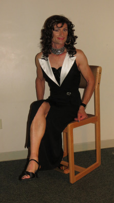 hgillmore:  Well dressed Crossdressers and Transgendered Women  fabulous