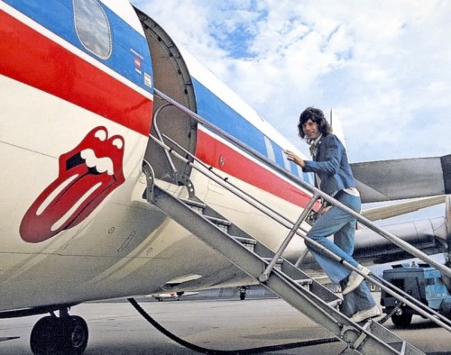 the-arts-are-life:  tic-tag:  Happy Birthday Mick Jagger!  HBD to one of the Greatest rockstars of all time. You put 70 years old on pretty damn well! 