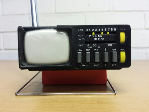 Sinclair MTV1 Multi-Standard Microvison Pocket Television, 1977