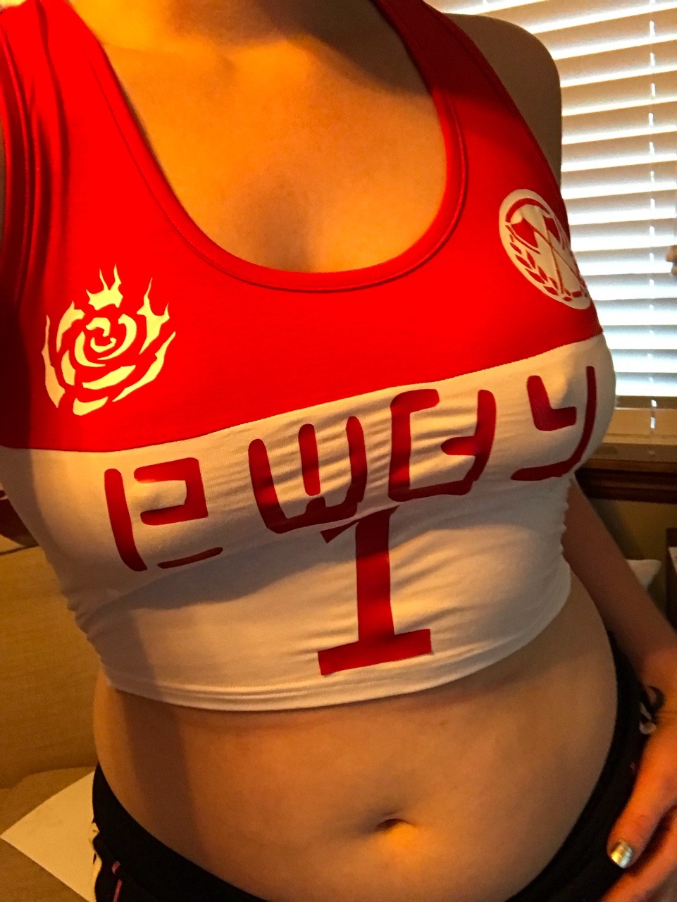 I’m not putting on a bra for tumblr, it’s like 100° today.  Next up is the elbow