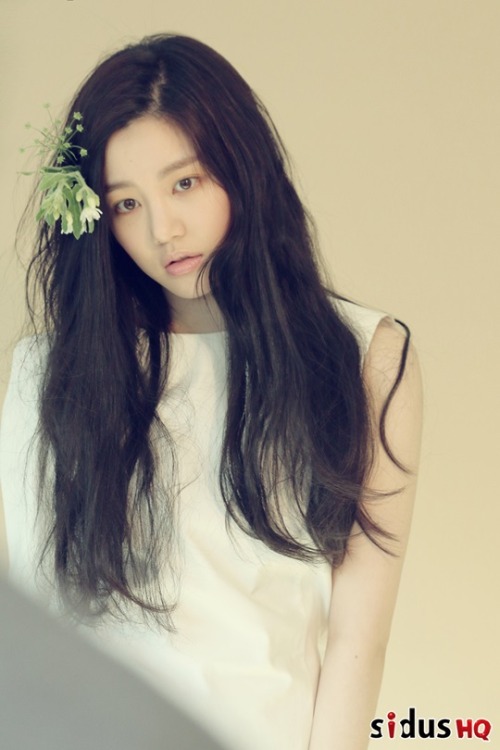 kmagazinelovers: Lee Yoo Bi - InStyle Magazine May Issue ‘15