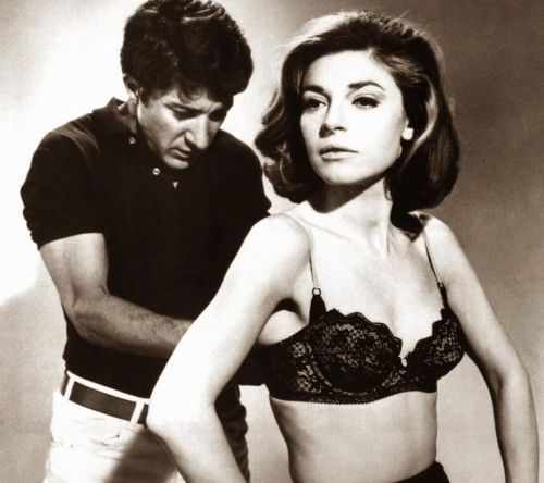morality-of-mrs-dulska:  The Graduate (1967)