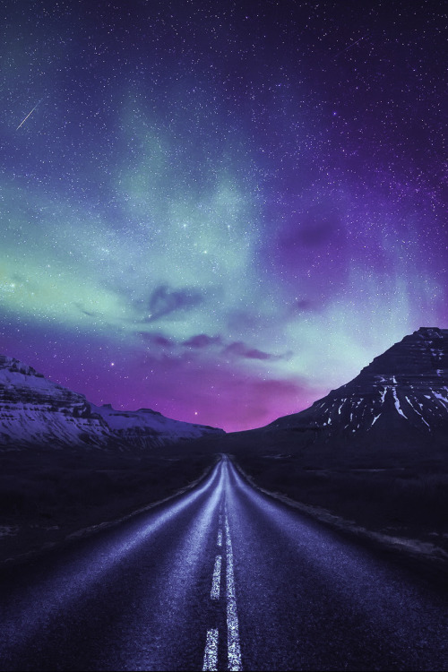 mstrkrftz: Driving towards the shining lights by Dominic Kamp