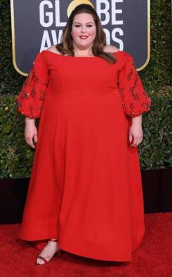 theo-ssbbw-lover:  hcard13: speck60:   thuridbbw:   omgthatdress: Chrissy Metz always looks beautiful!  Just perfect! 💕   Pretty woman    Stunning  she is hot