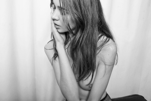 marcostp: Romina Hartwig (Civiles) por Emiliano Santapaola www.emilianosantapaola.com/02-Port