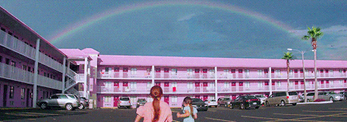 harlieyquinn:I can always tell when adults are about to cry. The Florida Project (2017) dir. Sean Ba