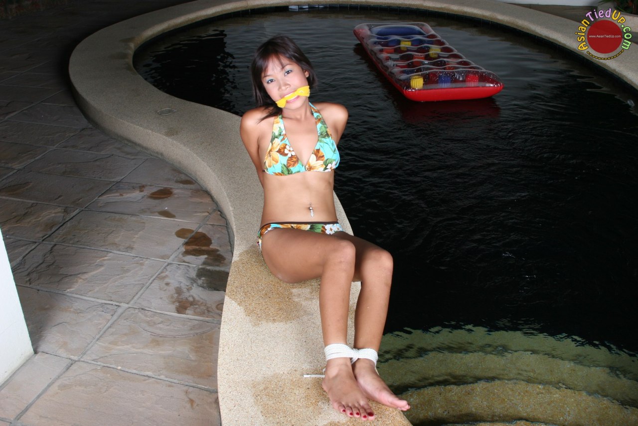 stacykdid:  Another hot July day.  Good time to relax out by the pool.