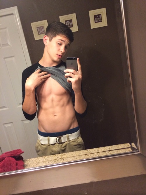 https://horniboisteenbois.tumblr.com/post/169175093422