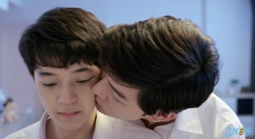 Last episode of 2 Moons the Series Season 1 :(  Pictures credit to 2 Moons the Series IG