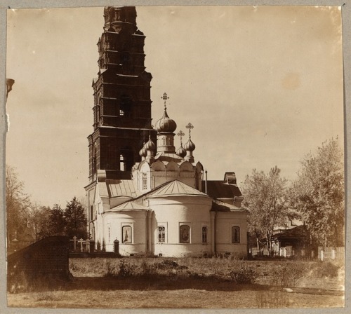 Feodorov Gorodetskii Monastery (Gorodets, Russia, 1910).