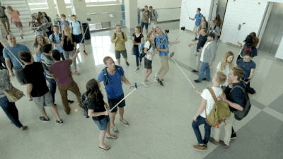 um-poeta-disse:    The Danger of selfie stick   