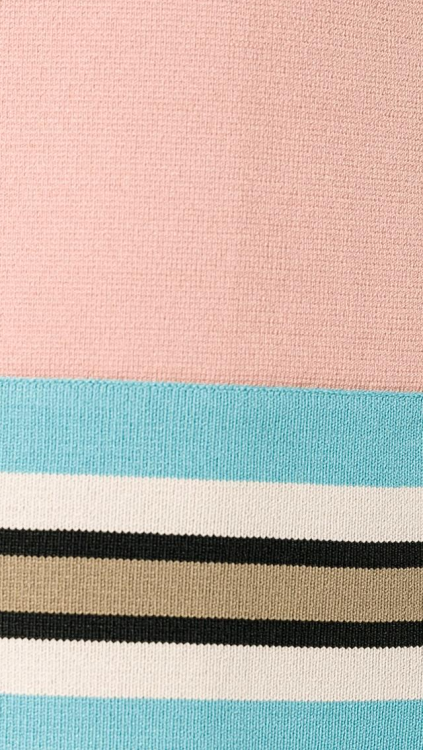 harrsys:Harry’s outfit patterns in pink- lockscreens