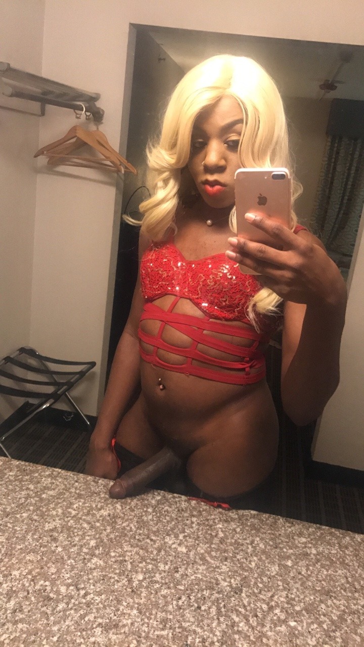 TSheTummyStixs