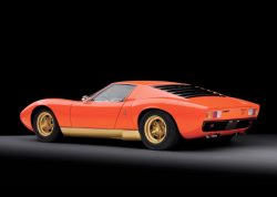 airows:  (via 32 Photos Of The Greatest Lamborghini Ever Made – The Miura « Airows) 