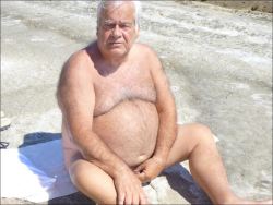 telmouk:  allmydadfetish2:  More Hot  Daddies exposed naked for free…here  Handsome 