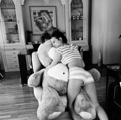 kinkyness13:  i need a big teddy bear