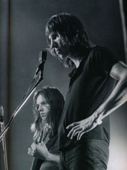 rogerwatersargentina:    Pink Floyd live in France 1974  