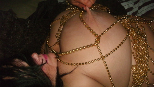 Porn mylonelybreasts:  ~ more gold beading photos