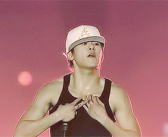 (ღ˘⌣˘ღ)