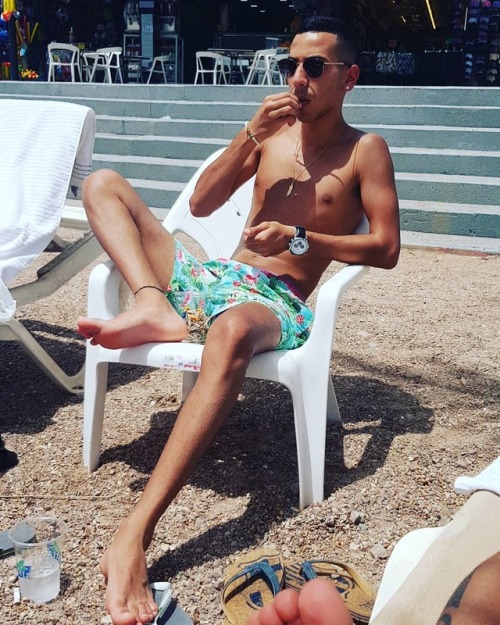 Oh yeah… put your sweaty foot on the chair