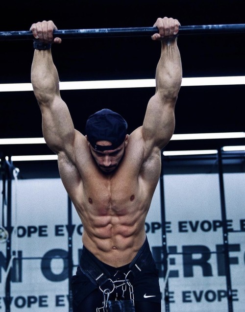 pitsnextdoor: Power.