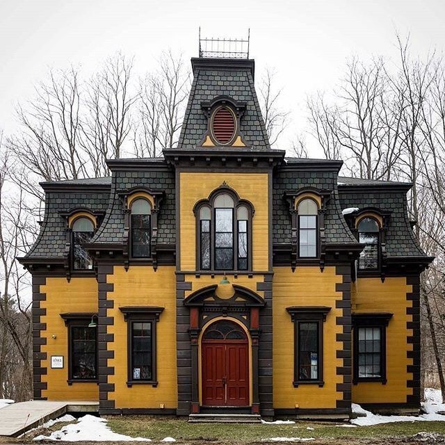 the-master-bear:  ysl123:  x-heesy:  Victorian Gothic Houses 🇺🇸    💜💜💜💜💜💜   I’ve always been fascinated with ornate houses.  Built-in a different age when we took time and patience to give our house’s character