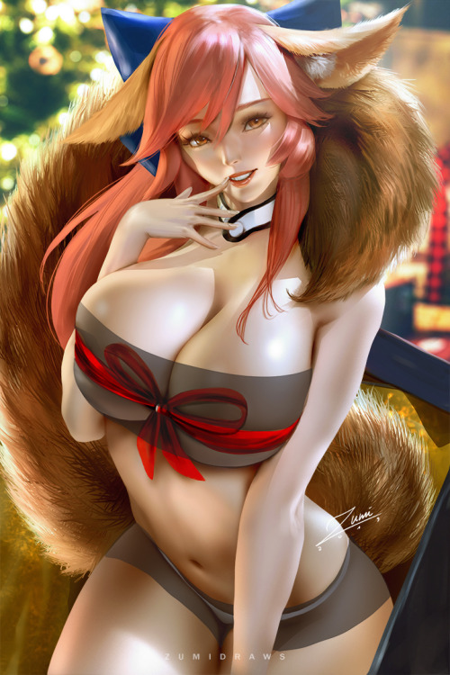 zumidraws:  Christmas themed Tamamo no Mae, a little bit late but Merry Christmas everyone!High-res version, different versions, video process, etc. on Patreon-&gt;https://www.patreon.com/zumi