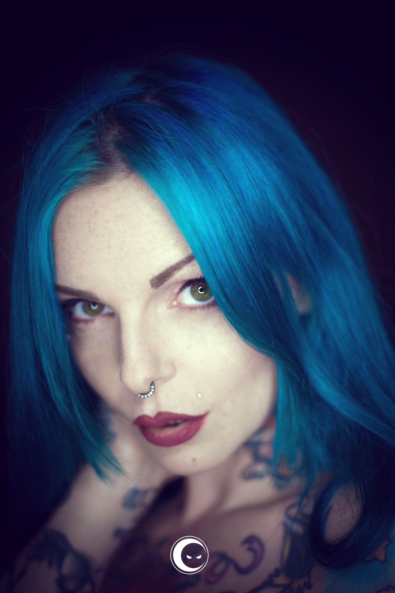 inblackphoto:  modella: riae suicide