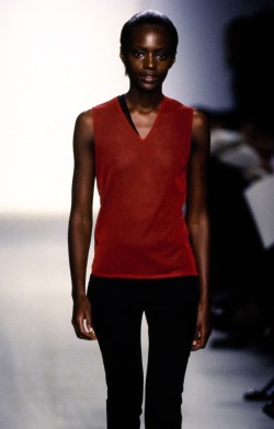 aleworldaddict:Kiara Kabukuru at Calvin Klein S/S 1997