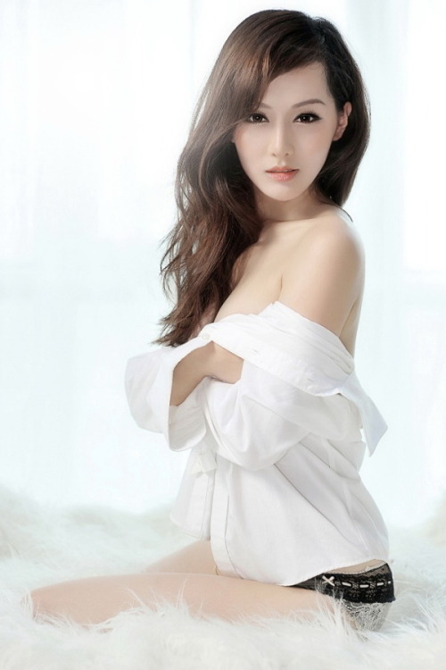 hot-asian-babe:  Asian babe  http://hot-asian-babe.tumblr.com/