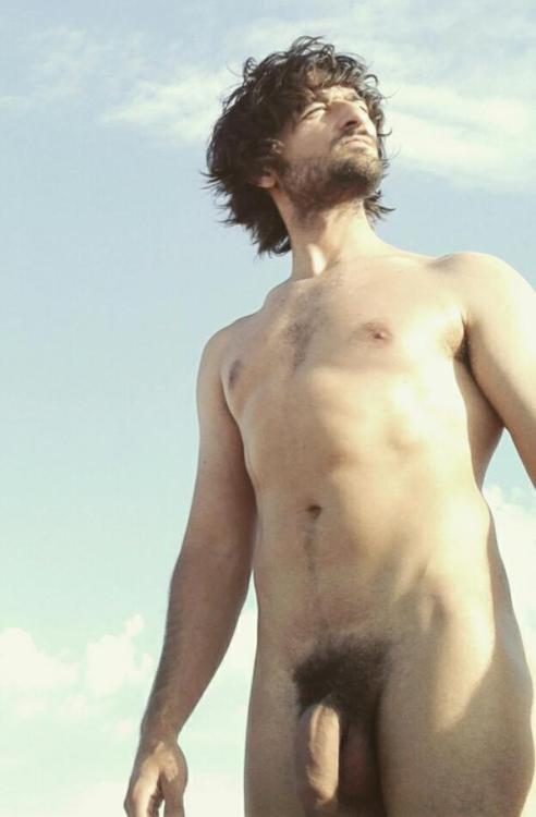 sanalejox:@BelGris from @TetatitaPorn showed his #Caloret