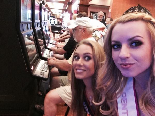 Slot tournament with @XNicoleAnistonX we are just yelling at these people pushing