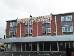 wizardovthevoid:  For those like me who enjoy context, I found this here.  A group of activists have occupied a building owned by an  Oxford college and are using the space as a shelter for the city’s  homeless population. Fourteen people have been