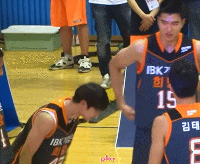 fukumin99:  150718 Tiny Minho (´艸｀*)♡~ Hope Basketball All Star 2015 with SMTOWN ~cr : atermis49