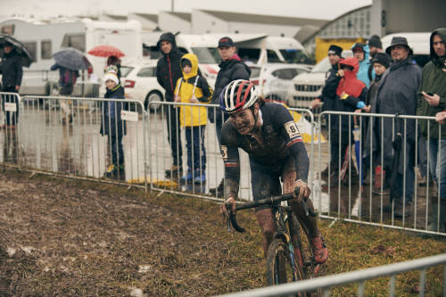 The UCI Cyclecross World Championships 2020 in Dubendorf were awesome. Muddy day with a lot of rain but also incredible athletes. Loved it.