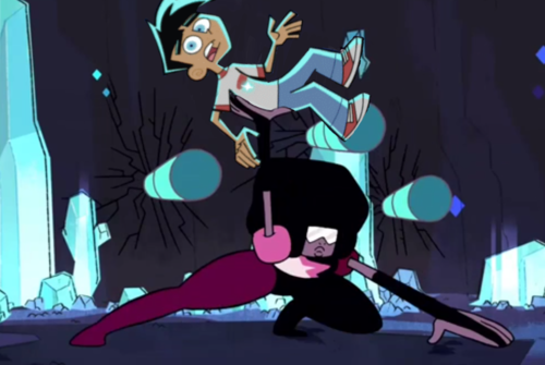dannyfenton:  relatablepicturesofgarnet:  dannyfenton:  i want garnet to carry me around      dreams really do come true  