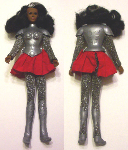Nubia / Nu'Bia on WikipediaWonderWomanCollectors.com: “Wonder Woman Nubia TV Series Doll”